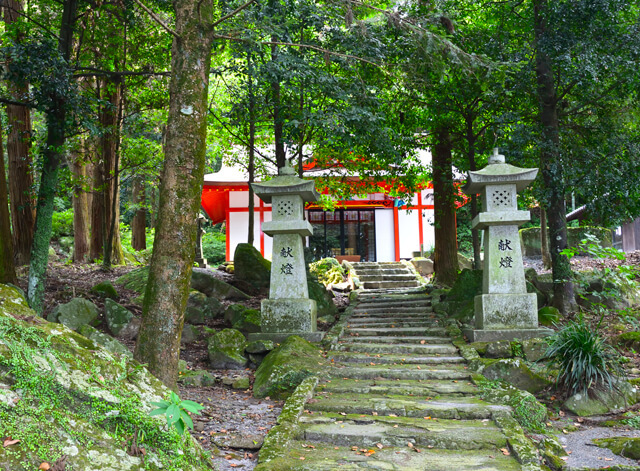 石體神社の写真